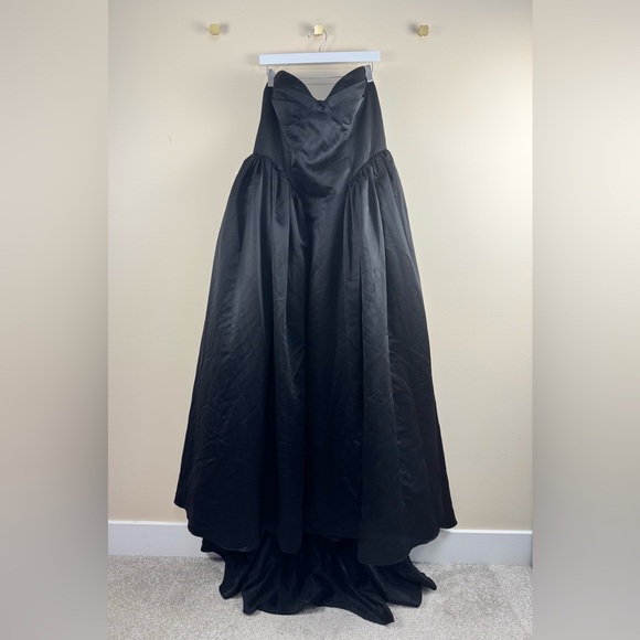 AZAZIE ATELIER Relana Black Sleeveless Bandeau Ballgown - Picture 2 of 14